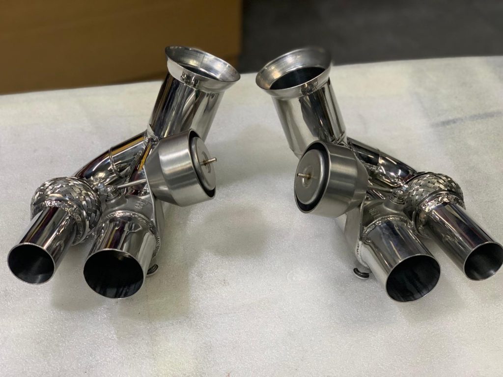 Dodge Ram 1500 - Valved Middle Silencer (CES3) main image 1